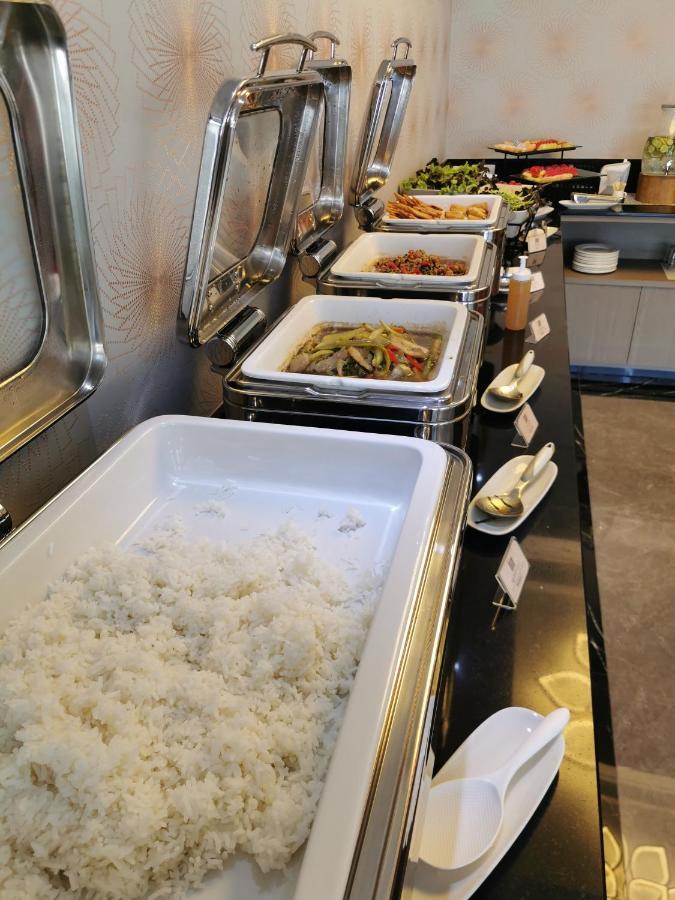 Arista Hotel Ubon Ubon Ratchathani Esterno foto